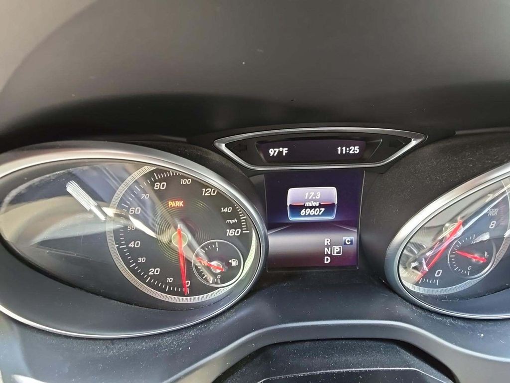 2018 Mercedes-Benz CLA-Class Image 9
