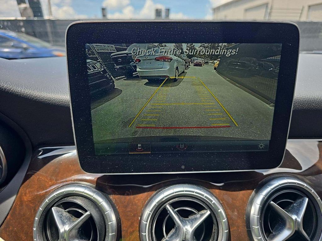 2018 Mercedes-Benz CLA-Class Image 11