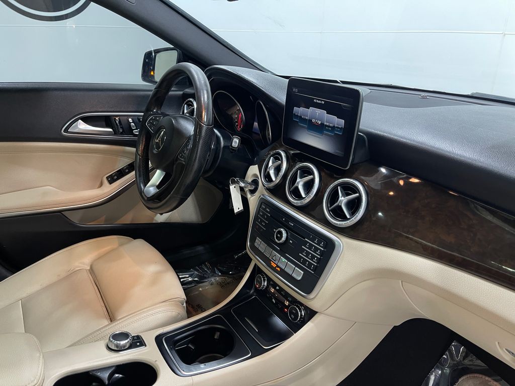 2018 Mercedes-Benz CLA-Class Image 19