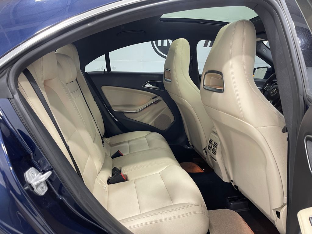 2018 Mercedes-Benz CLA-Class Image 31