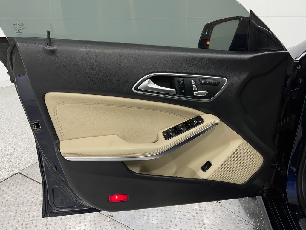 2018 Mercedes-Benz CLA-Class Image 15