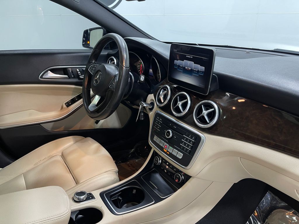 2018 Mercedes-Benz CLA-Class Image 20