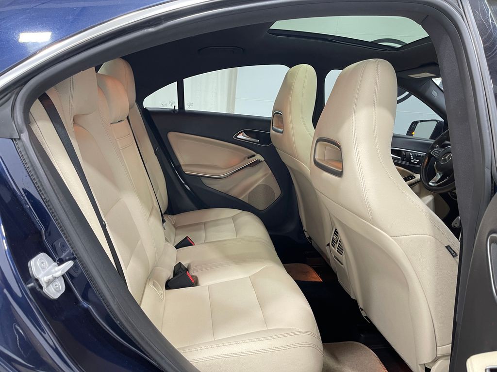 2018 Mercedes-Benz CLA-Class Image 31