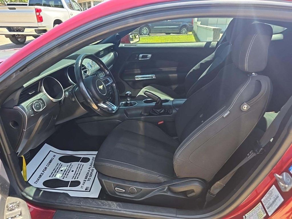 2019 Ford Mustang Image 6