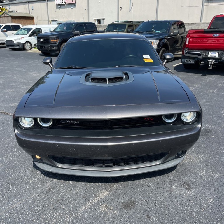 2016 Dodge Challenger Image 2