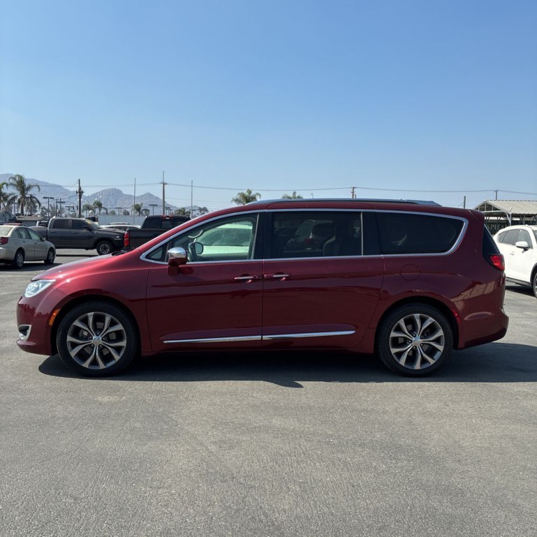 2019 Chrysler Pacifica Image 5