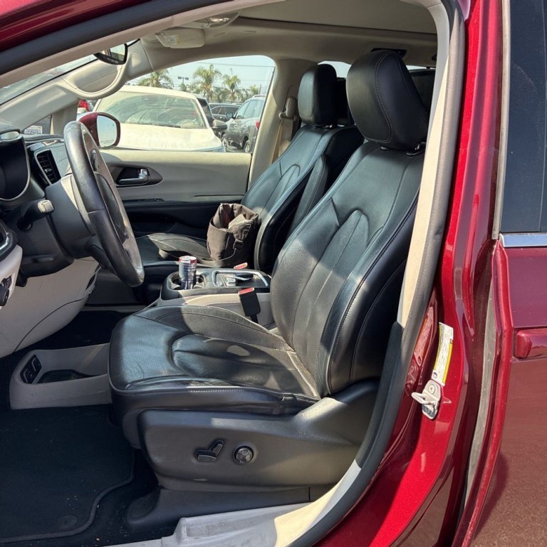 2019 Chrysler Pacifica Image 10