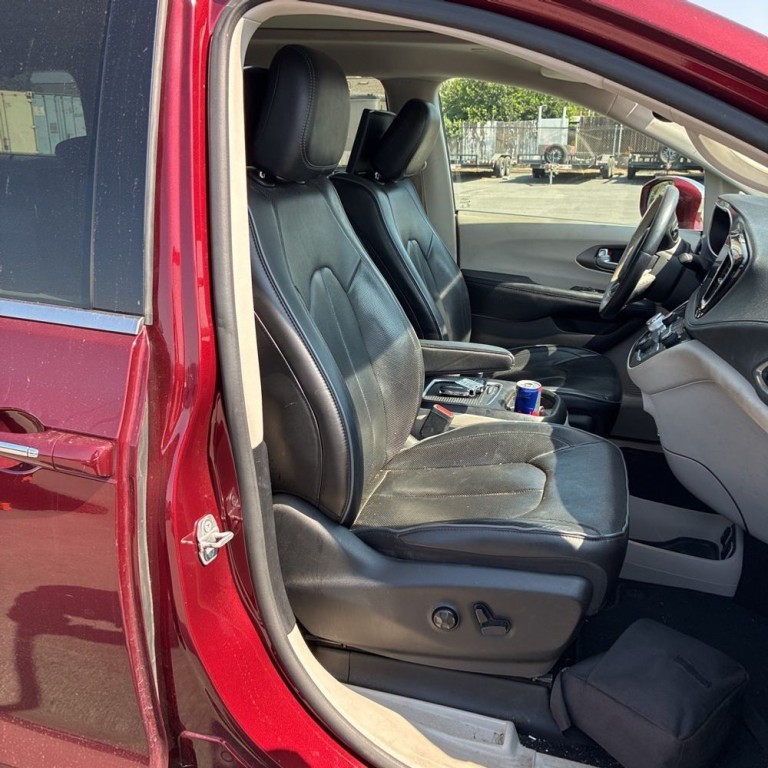 2019 Chrysler Pacifica Image 12