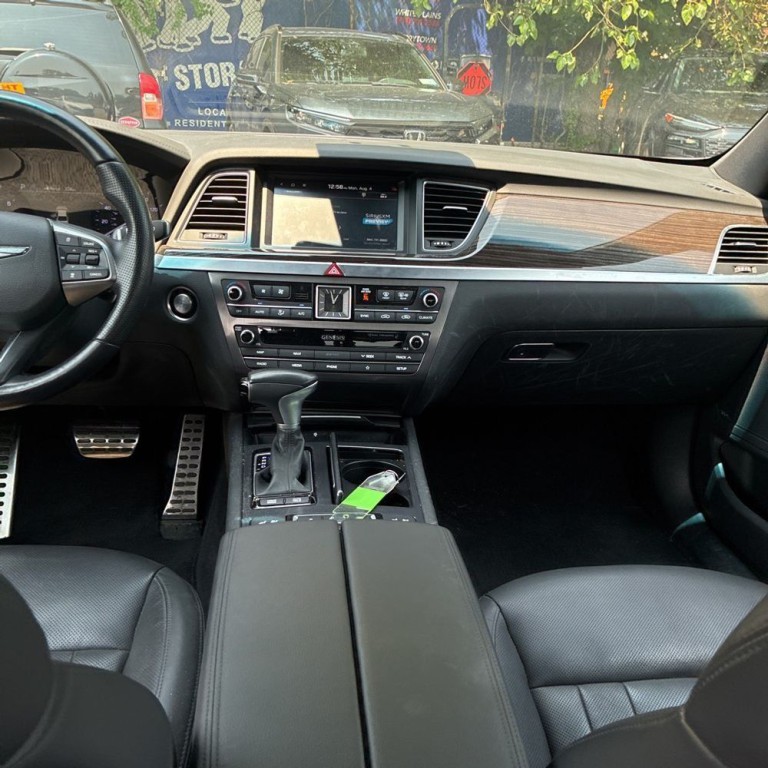 2019 Genesis G80 Image 11