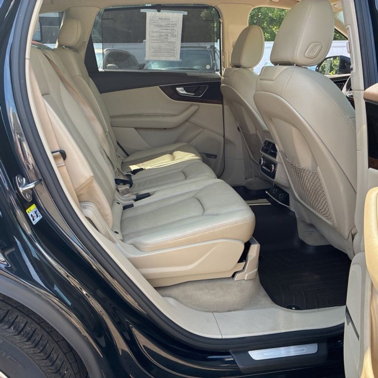 2017 Audi Q7 Image 18