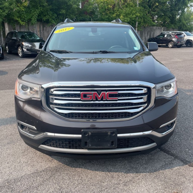 2017 GMC Acadia Image 2
