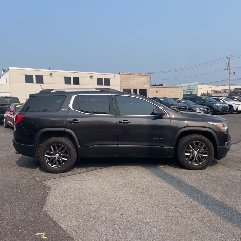 2017 GMC Acadia Image 4