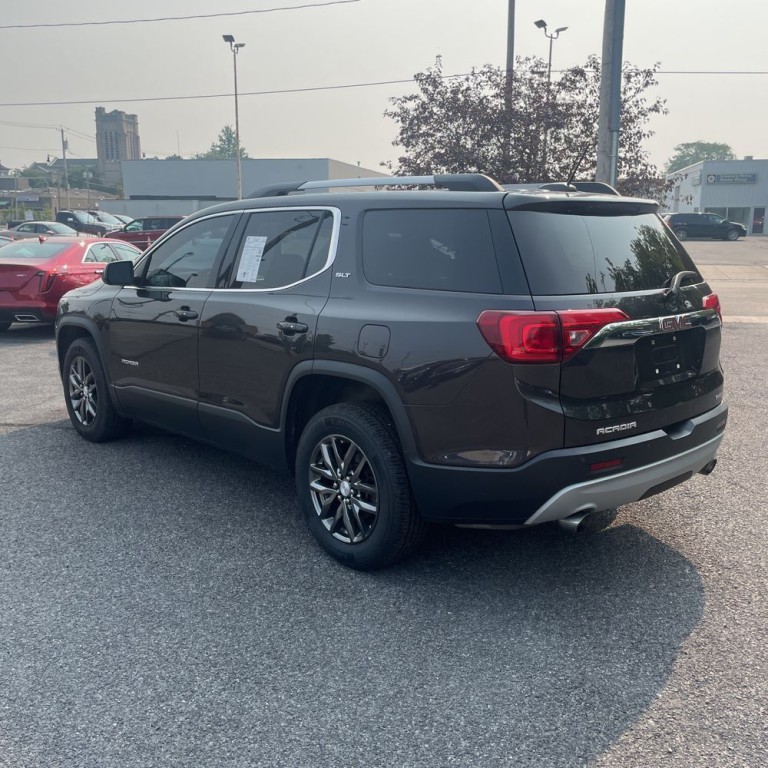 2017 GMC Acadia Image 8