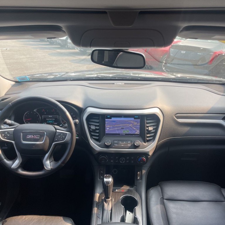 2017 GMC Acadia Image 10
