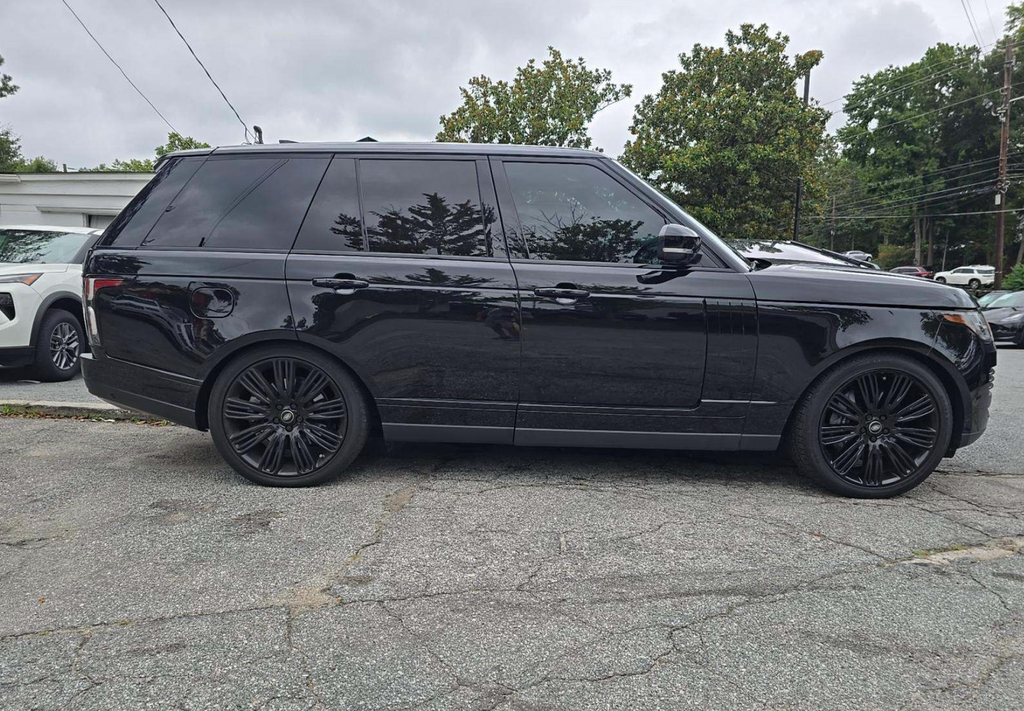 2018 Land Rover Range Rover Image 1