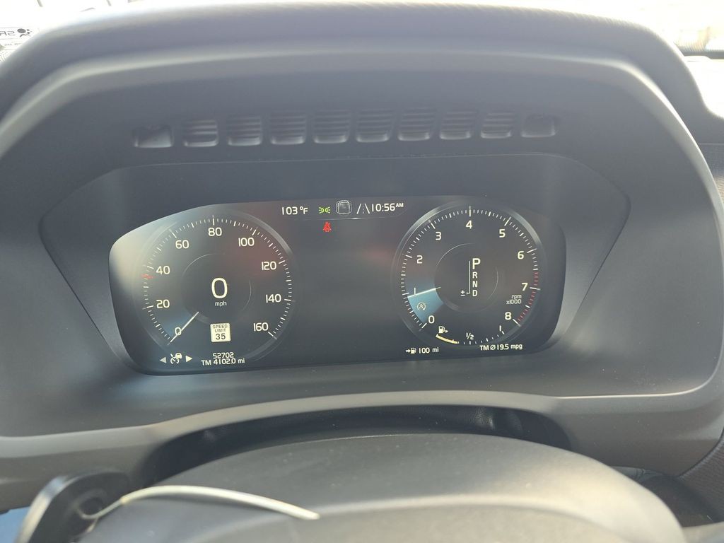 2018 Volvo XC90 Image 11