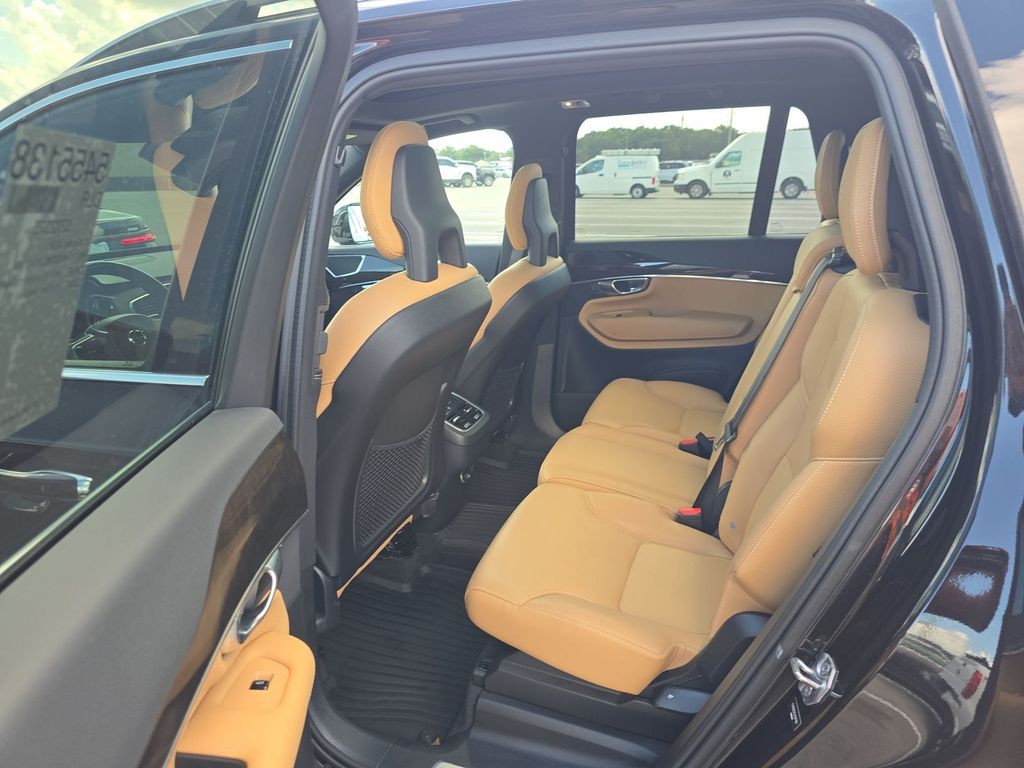 2018 Volvo XC90 Image 12