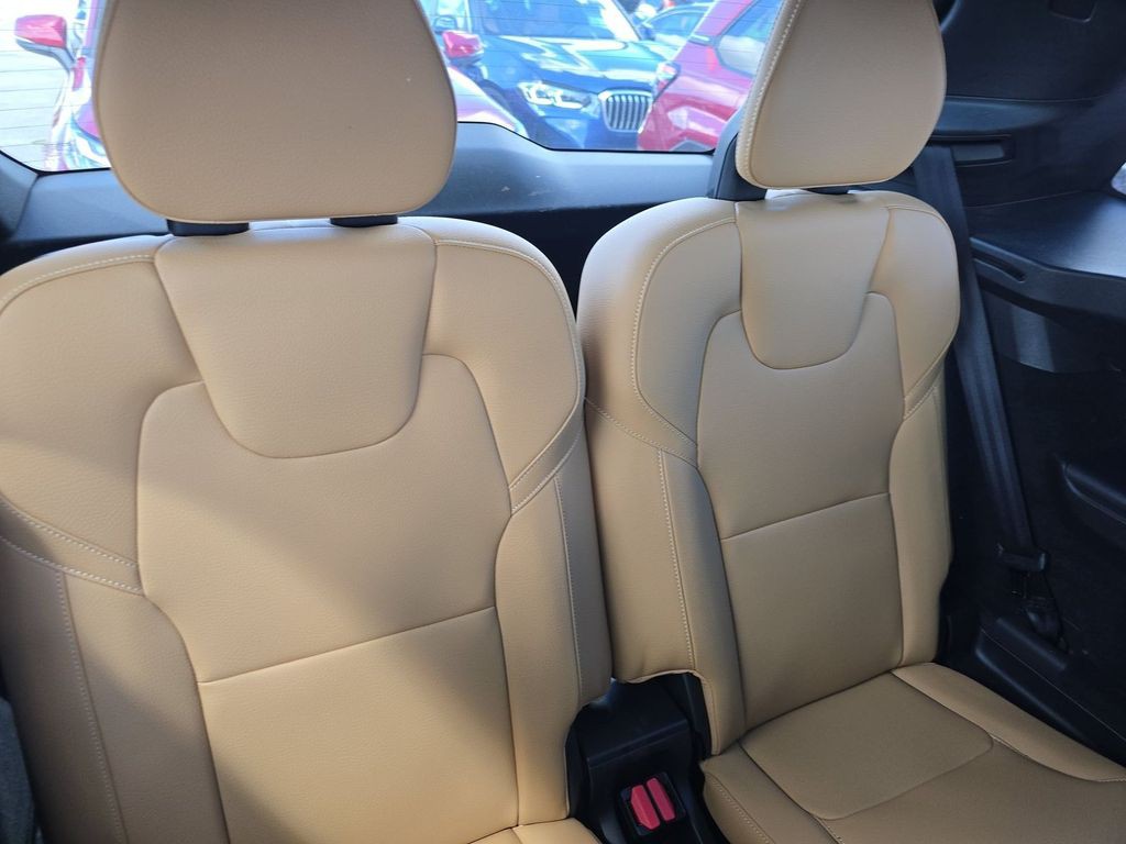 2018 Volvo XC90 Image 14