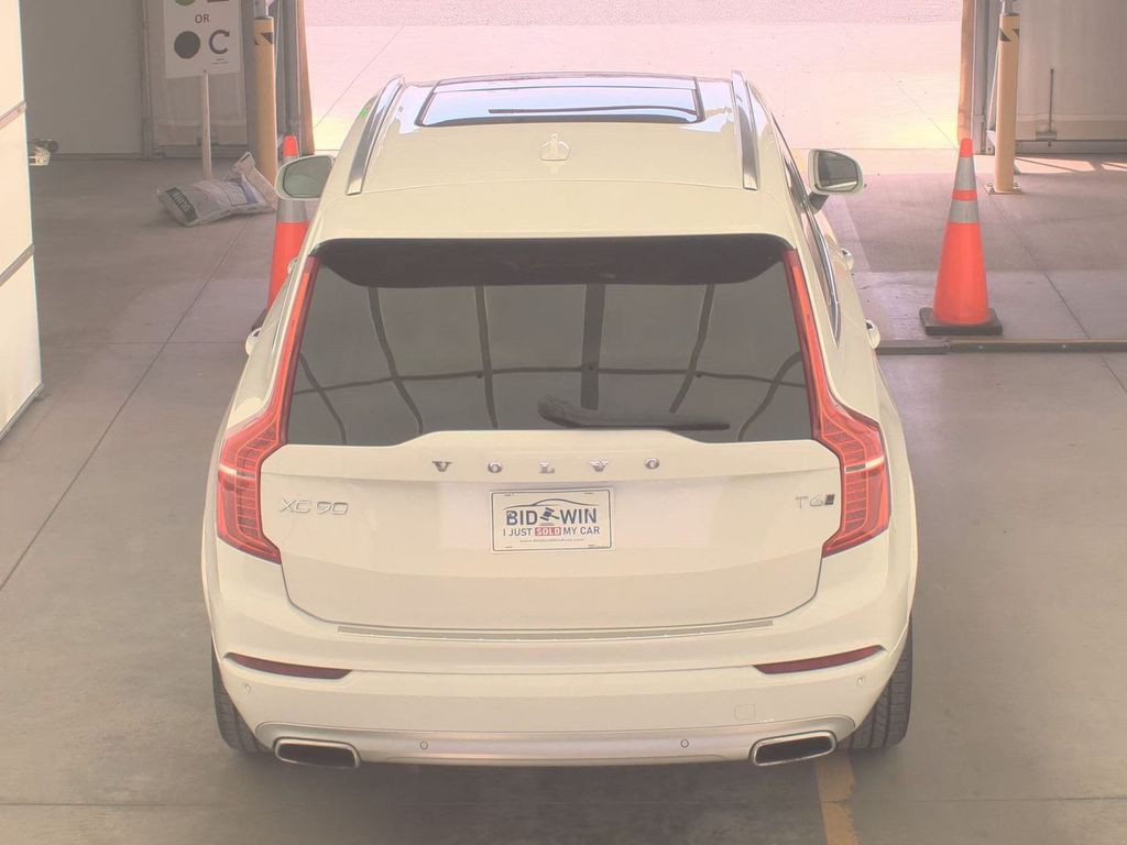 2020 Volvo XC90 Image 5