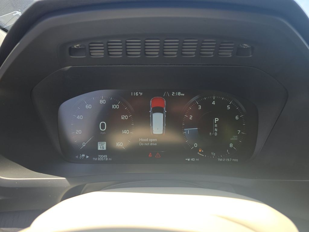 2020 Volvo XC90 Image 11