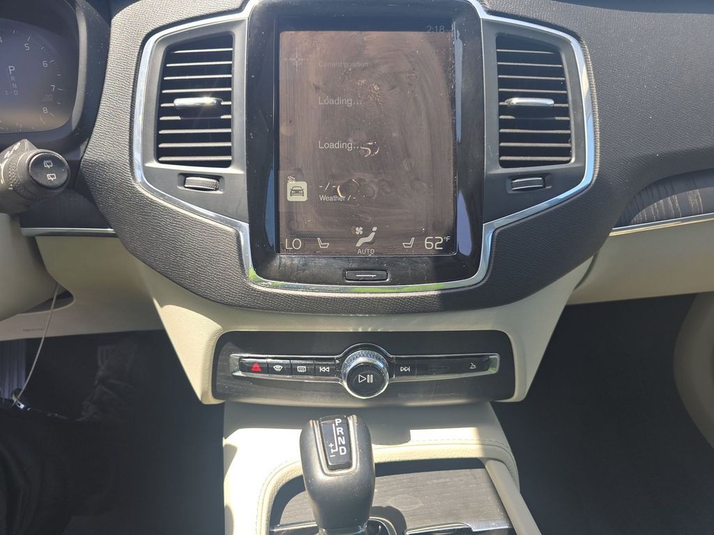2020 Volvo XC90 Image 12