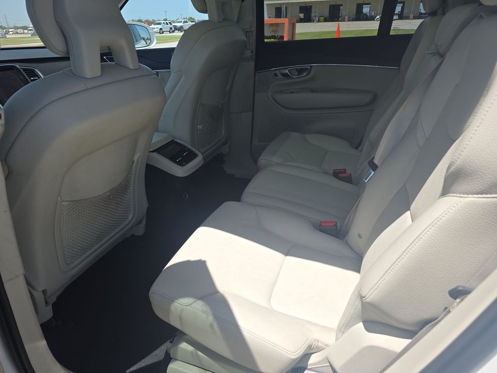 2020 Volvo XC90 Image 13