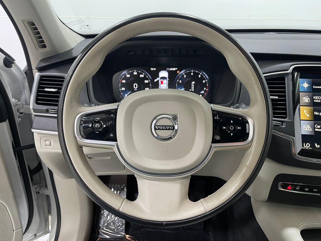2020 Volvo XC90 Image 22