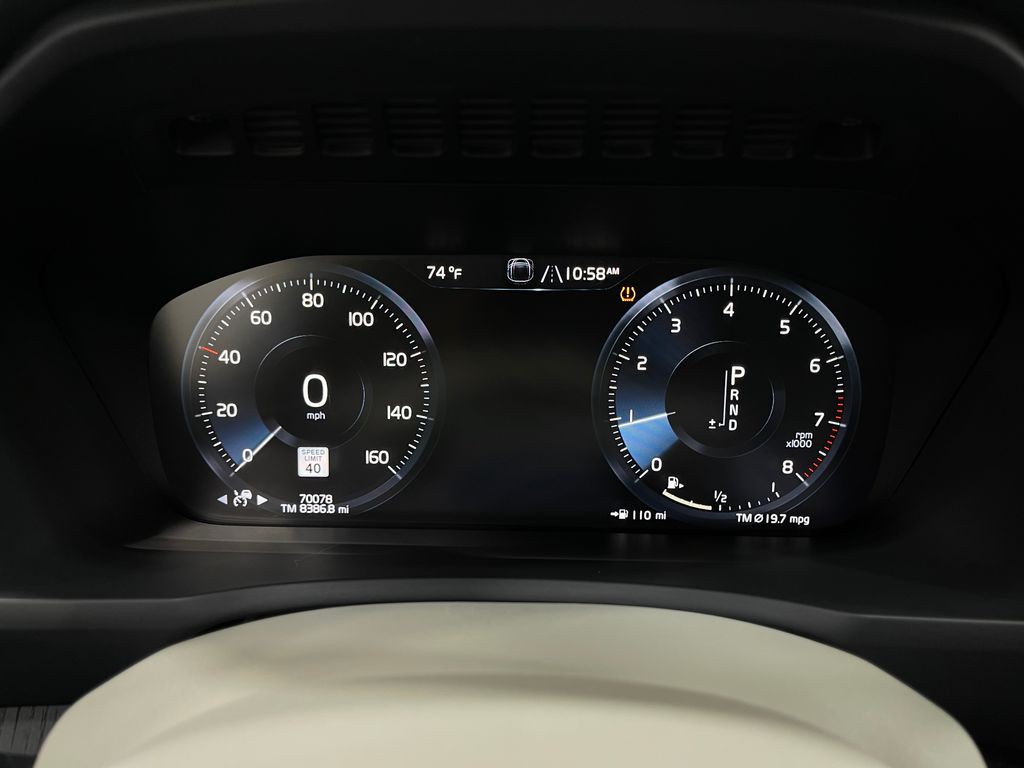 2020 Volvo XC90 Image 23
