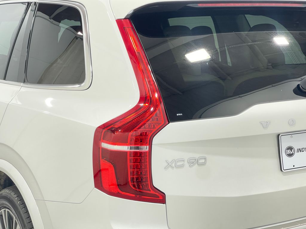 2020 Volvo XC90 Image 35