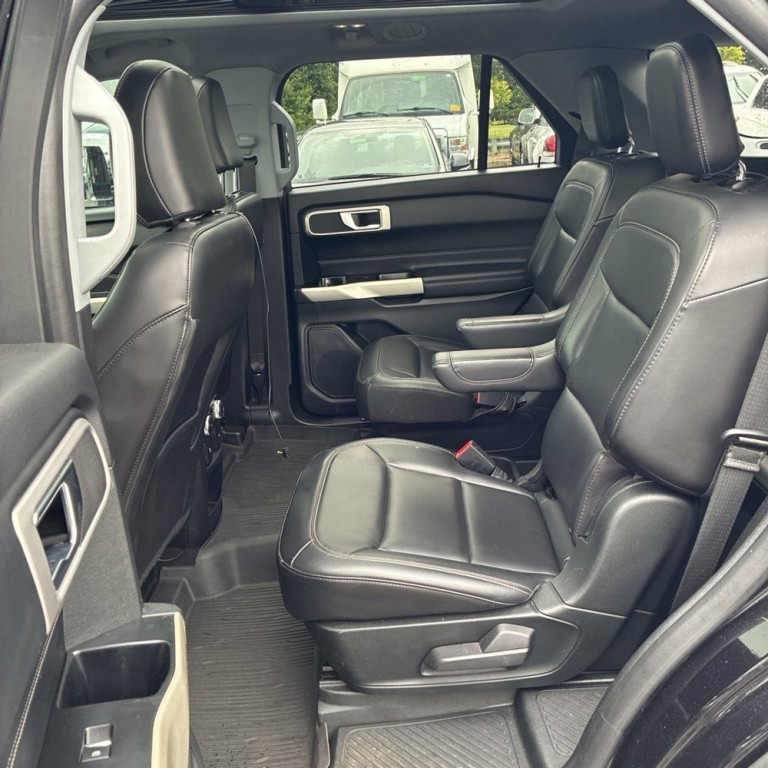 2021 Ford Explorer Image 17