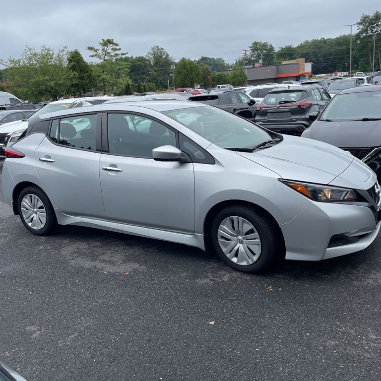 2022 Nissan Leaf Image 4
