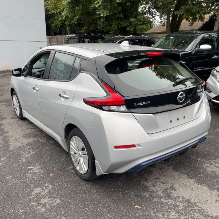 2022 Nissan Leaf Image 8