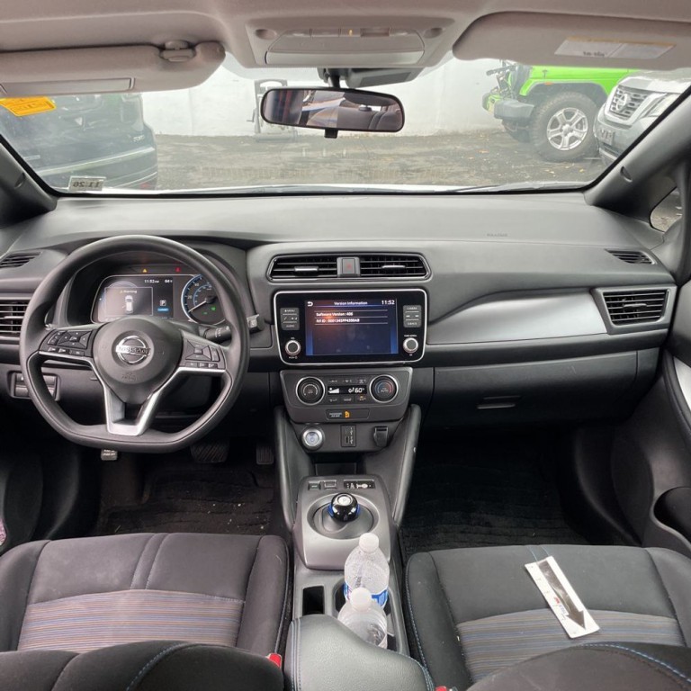 2022 Nissan Leaf Image 10