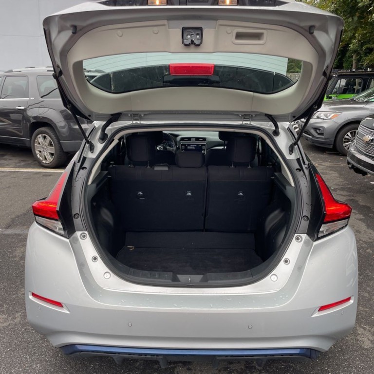 2022 Nissan Leaf Image 16