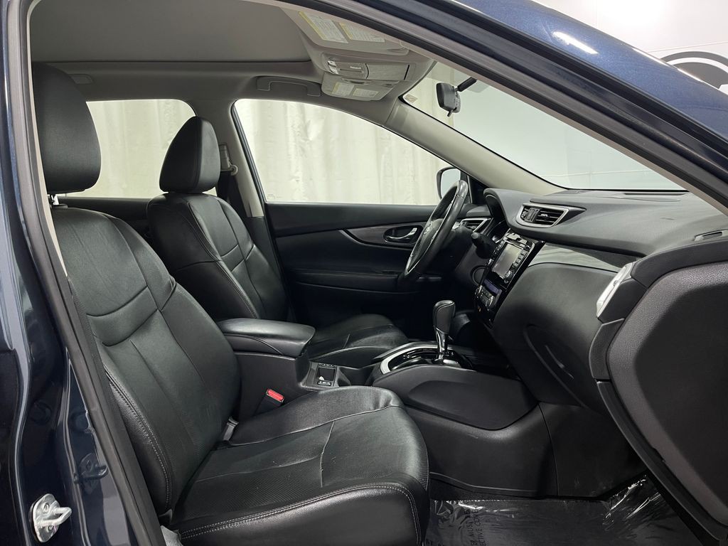 2016 Nissan Rogue Image 31