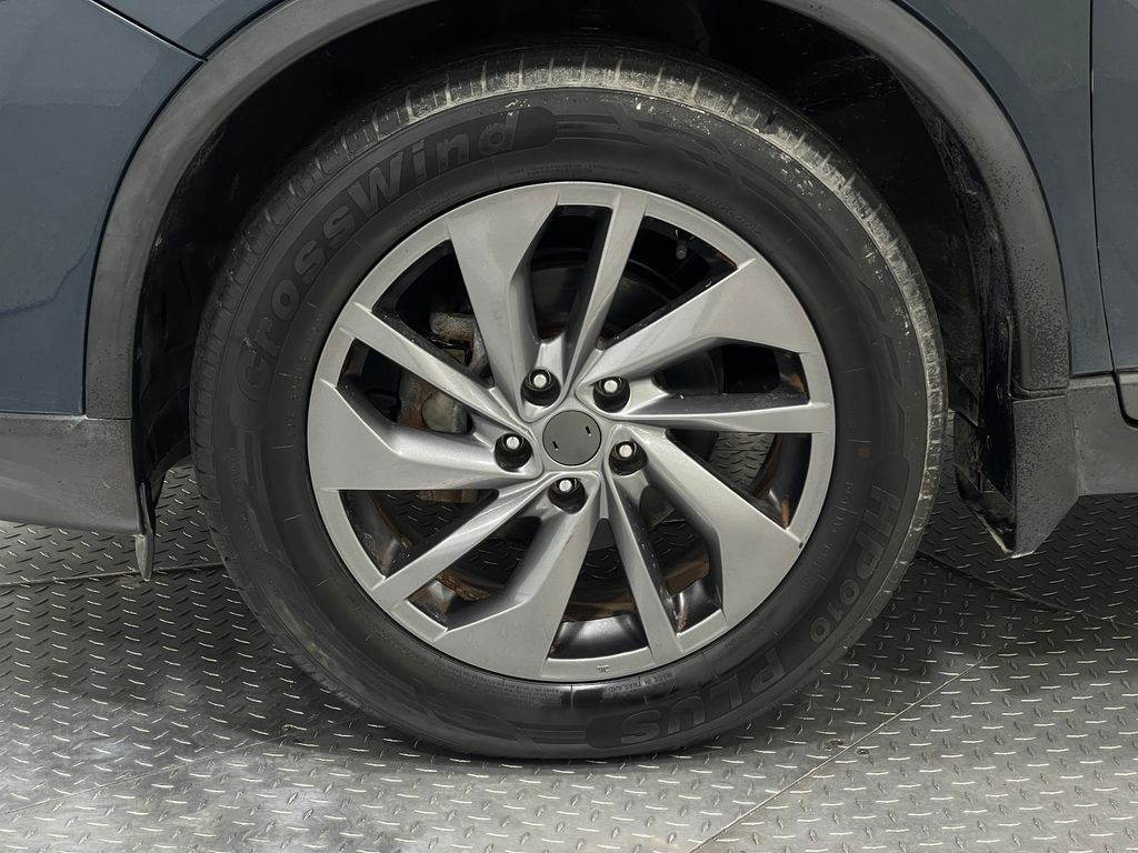 2016 Nissan Rogue Image 34