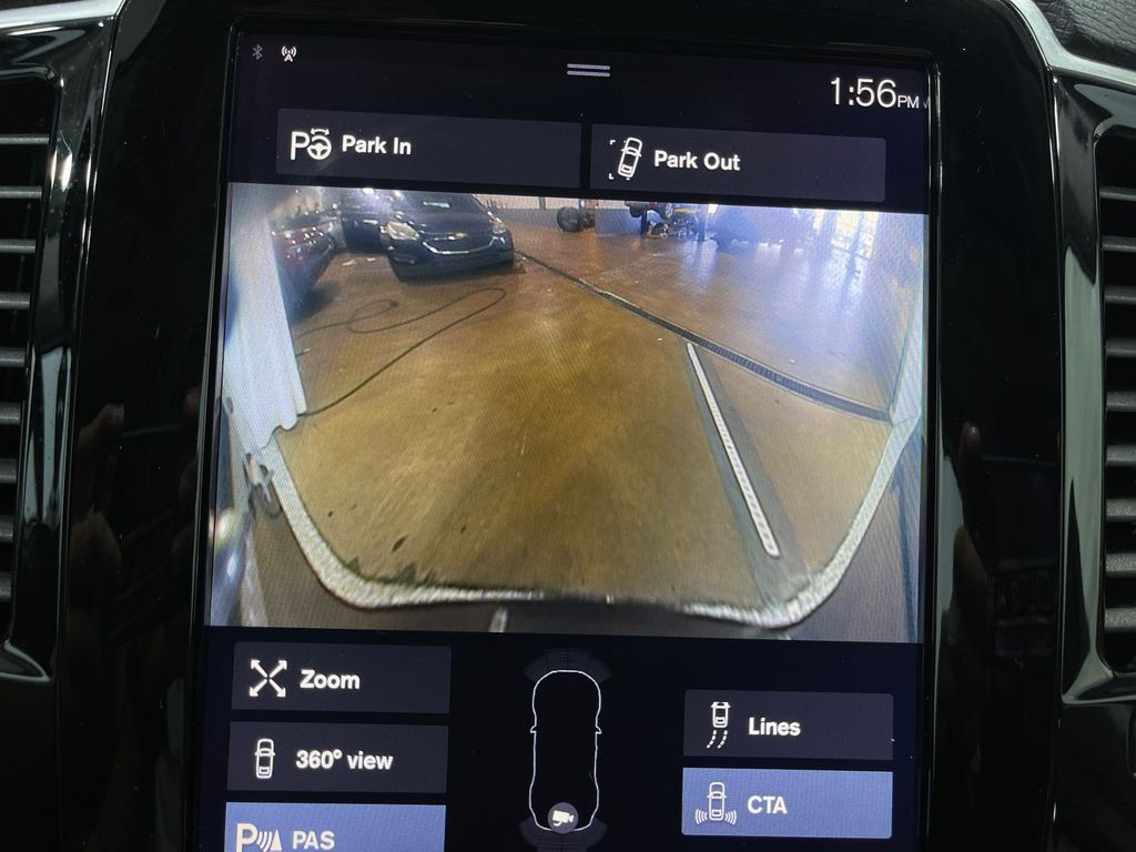 2017 Volvo XC90 Image 11