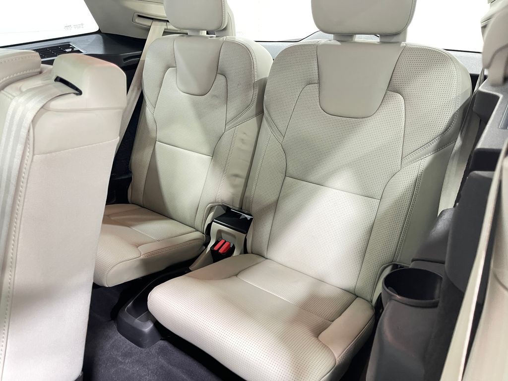 2017 Volvo XC90 Image 31