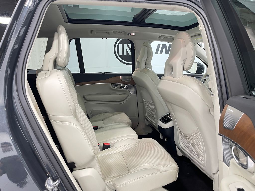 2017 Volvo XC90 Image 33