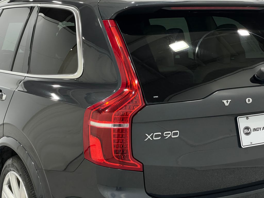 2017 Volvo XC90 Image 36