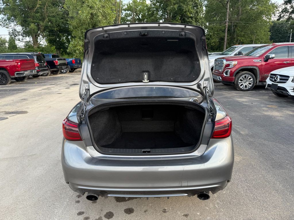 2018 INFINITI Q50 Image 11