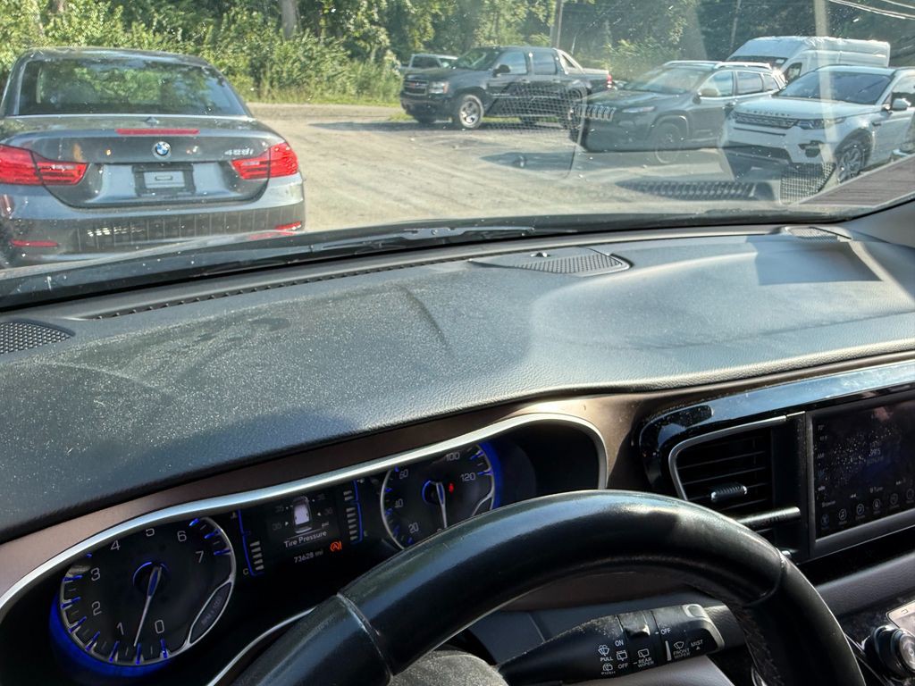 2018 Chrysler Pacifica Image 8