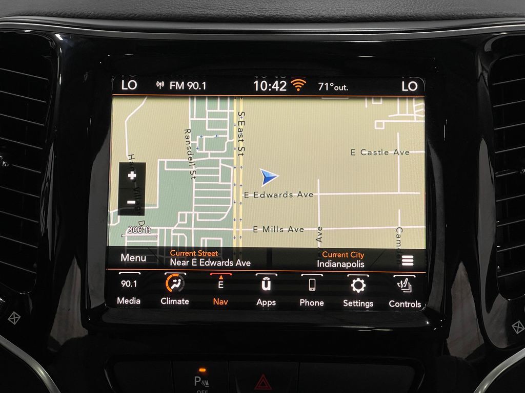 2019 Jeep Cherokee Image 10