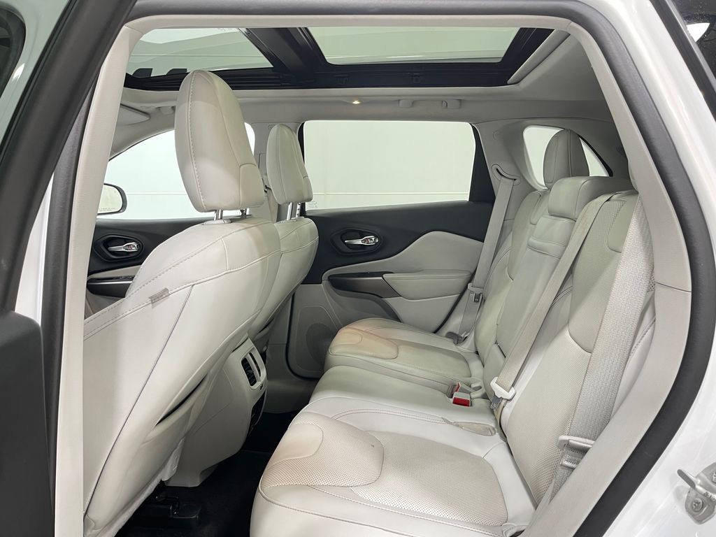 2019 Jeep Cherokee Image 31