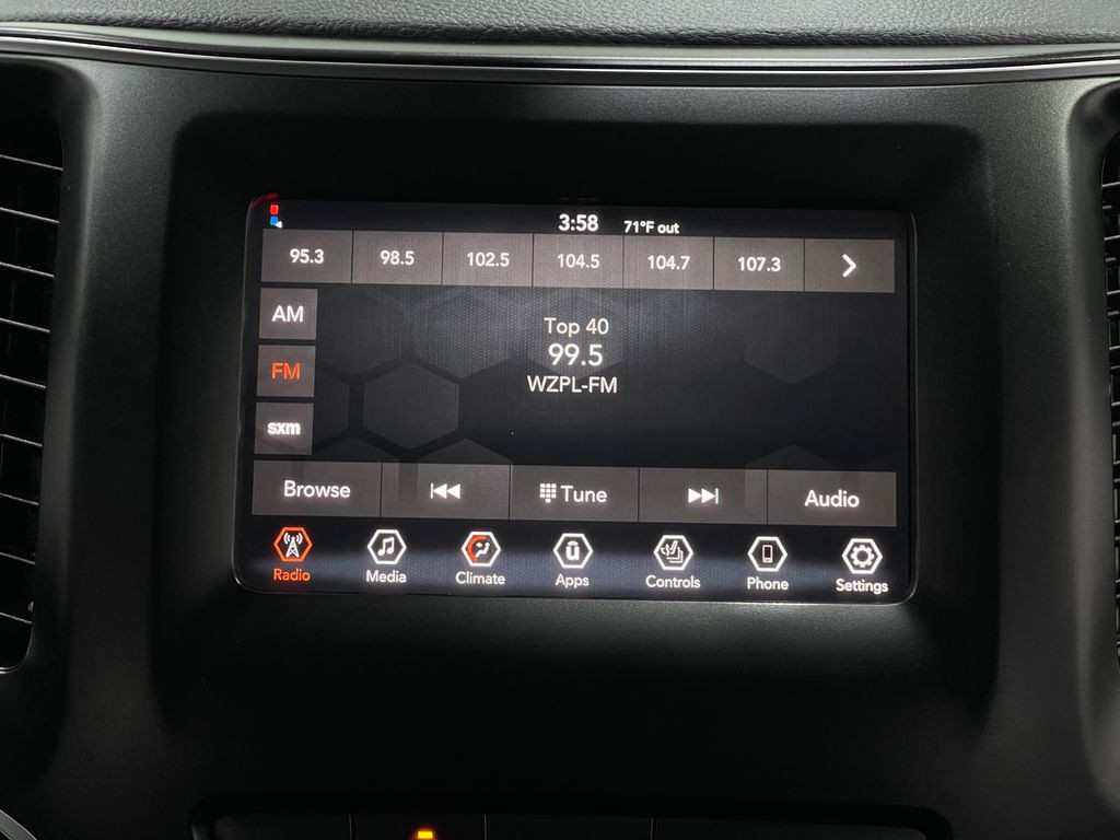 2019 Jeep Cherokee Image 23