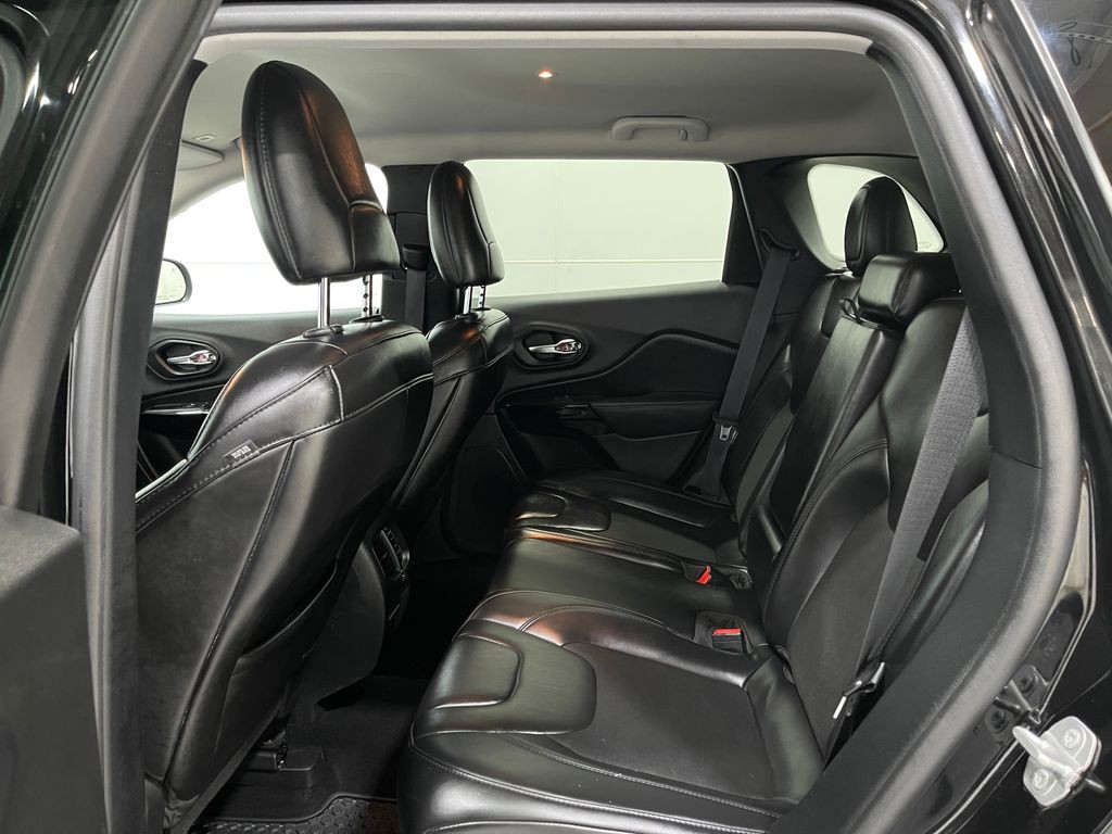 2019 Jeep Cherokee Image 29