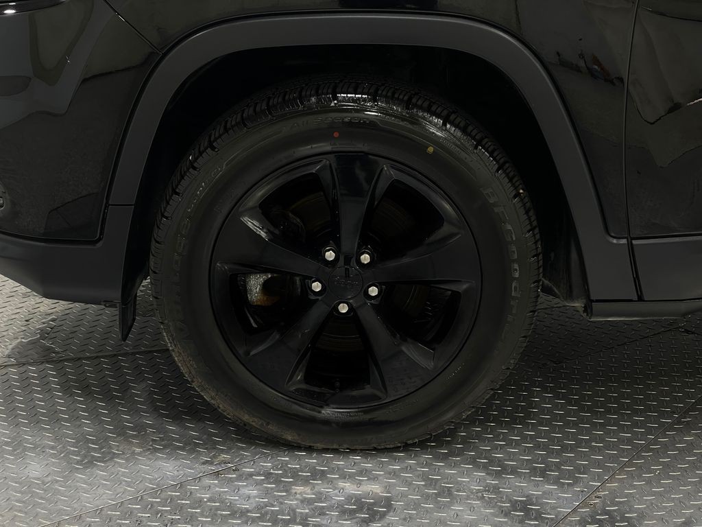 2019 Jeep Cherokee Image 34