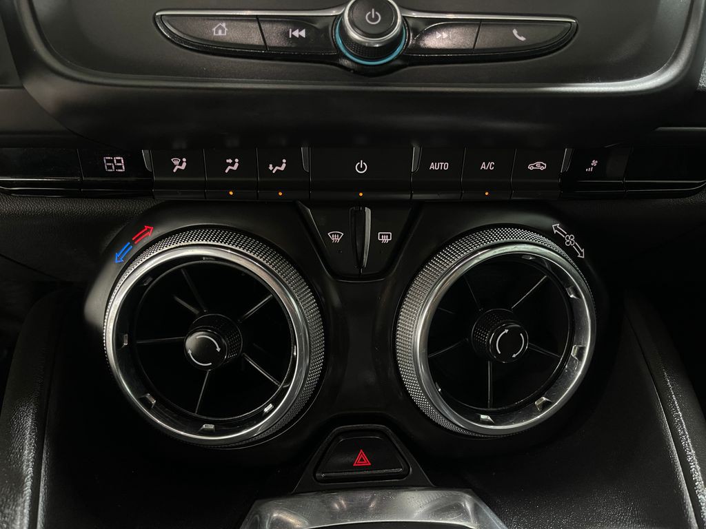 2019 Chevrolet Camaro Image 23