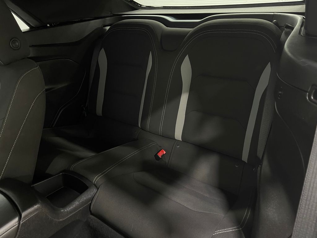 2019 Chevrolet Camaro Image 28