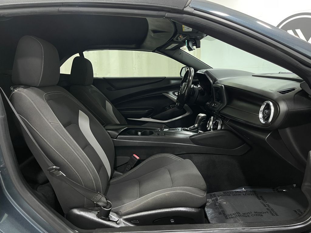 2019 Chevrolet Camaro Image 29